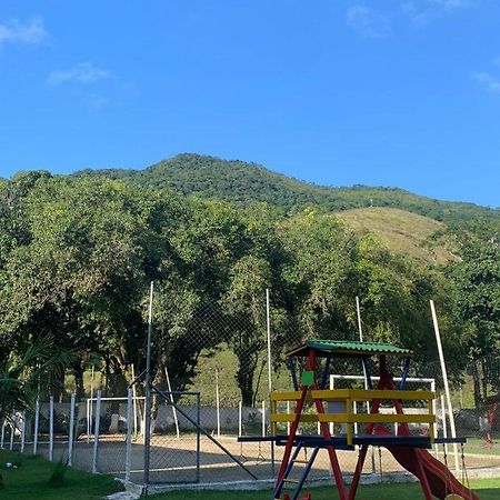 Chale Lazer Completo 700Mts Praia Ubatuba Luaran gambar